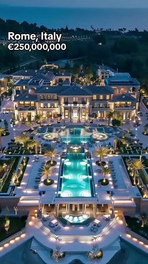 Super mansion in Rome Italy. 🇮🇹#architecture #dreamhouse #realestate #italy #luxuryhomes
