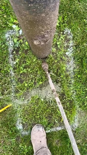 Jack Snowdon on Instagram: "#oddlysatisfying #hydrovac #excavation #asmr #satisfying #underground #fibre #work #job #bluecollar"