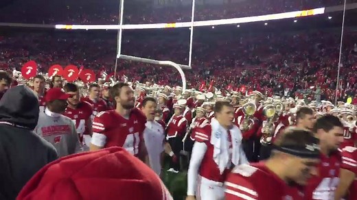 The Wisconsin Badgers heading off the field after defeating the Minnesota Gophers | Bucky's 5th Quarter