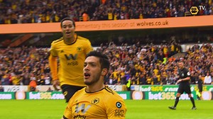 1M views · 71 shares | ¡Sigan el día a día de los Wolves! ¡El equipo de fútbol de la Premier League en el que juega el mexicano Raúl Jiménez! | Wolverhampton Wanderers FC | Facebook