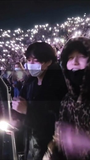 グクが熱唱する「Falling」ライブパフォーマンス