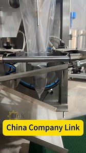 Pressure-stabilized daily chemical viscous paste packaging machine: Suitable for packaging and filling high-viscosity pastes such as facial cleansers, shower gels, conditioners, and cleaning creams. #honeyfillingmachine #honeypackingmachine #pastepackingmachine #Bathgelpackagingmachine #packingmachine #packagingmachinery #machine #factory #automatic #packingmachinemanufacturer | Link packing machine company