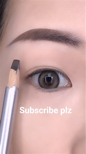 Perfect Eyebrow Tutorial for Beginners | Natural & Defined Brows Easily#eyemakeup #shorts#makeuptuto