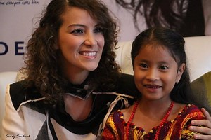 ¡Emotiva canción! Gaby Moreno interpreta "Fronteras" en el Latino Inaugural de Joe Biden
