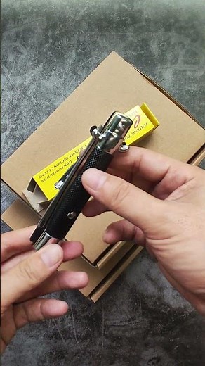 Pocket Switchblade Comb With Spring Jump Automatic Action, Flick Folding Comb for Hair