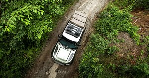 Modular roof rack turns Land Rover Defender into flexible gear mule