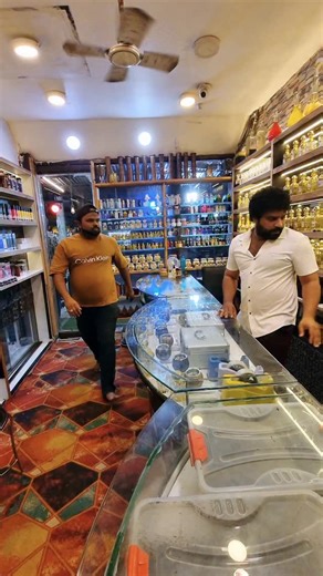 Shohar ho to aisa 😂😂😂😂 #hyderabadi #hyderabad #kishanbagh #viralreels #bahadurpura #comedyreels #trendingreels #reelsforyou #reelsviral #comedy #trendingreels #musheerabad #karimnagar #sangareddy #mumbai #dubai #qatar #saudi #saali #biwi #patipatni #husbandwifecomedy #miyabiwojokes #shoharbiwi | Mohd Nawaz