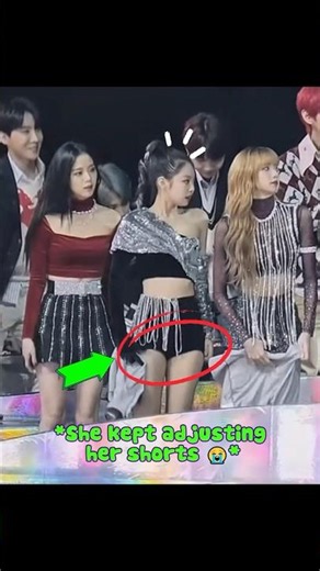 Jennie Felt A Bit Uncomfortable 🥺 Taehyung Stepped In To Help 💖 #shorts #blackpink #jennie #taehyung