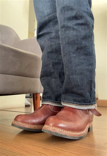 Engineer Boots OOTD: Rugged Leather Shoes & Denim Pairing