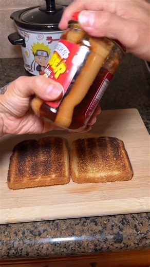 696K views · 637 reactions | Neighbor lady toaster life hack for a perfect sandwich. #toaster #lifehacks #hack #neighbors #sandwich #peanutbutter #fblifestyle #diy | Teo-Fatherhood | Facebook