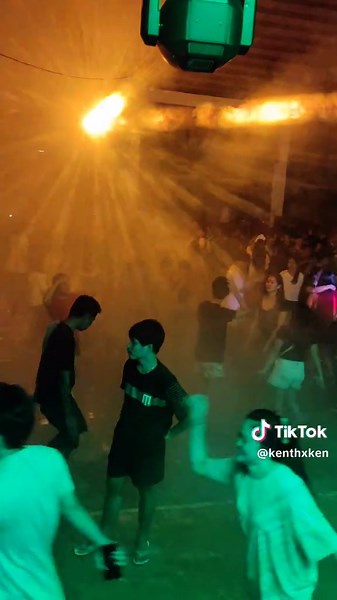 Delicious Disco 🥰 finish take me home😂 #discosaprobinsya #80s90sdisco #cebumixclubdj #wethenorthdjs #djkenken #yelyanlightsandsounds #fyp