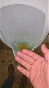 Te muestro paso a paso como destapar este urinario. #DrainCleaning #gasfiteria #Tapado #atasco #plumbing #baño #Urinario #mignitorio #soluciones #aprender | Adictos a los desagües
