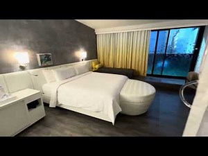 Renaissance New York Times Square Hotel - 1 King, Times Square View, Terrace (Room 403)