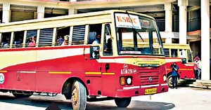 പമ്പ - നിലയ്ക്കൽ ചെയിൻ സർവീസ് ബസ് ഓൺലൈനിൽ ബുക്ക് ചെയ്യാം; തീ‍ര്‍ഥാടകര്‍ക്ക് കൂടുതൽ സേവനങ്ങളുമായി കെഎസ്ആര്‍ടിസി