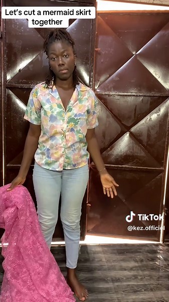 Cutting a Mermaid Skirt: Step-by-Step Tutorial