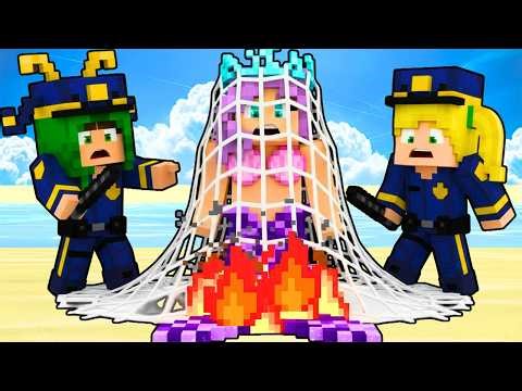 Alien & Ladybug Clean the Beach, Transform into Police to Catch Criminal - Alien Minecraft Animation
