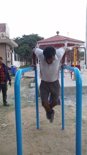 Parallel Bar Dips: How to Build a Bigger Chest and Triceps.#fitnessjourney #motivation #exercise