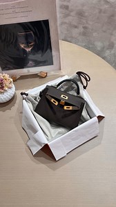 How can one resist this Mini Kelly II in Ecorce, Black and Etoupe tri-color combination of deep browns and classic black 😍 #ginzaxiaoma #minikelly #kellybag #hermesunboxing | Ginza Xiaoma