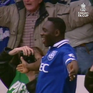 An Everton and FA Cup cult hero, Daniel Amokachi ✨ The Toffees were 2️⃣-1️⃣ up against Tottenham Hotspur in the 1995 FA Cup semi-final, and Spurs were pushing for an equaliser. Manager, Joe Royle had only instructed Amokachi to warm up in preparation for possibly coming on for Paul Rideout who was receiving treatment, but the Nigerian tricked the assistant and the fourth official and went on to make an impact. Royle admitted that it was the best substitution he never made after Amokachi had thro