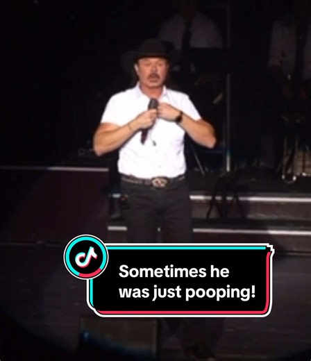 Sometimes he was just pooping! 🤷🏻‍♂️🤣 #ClayCooper #ColtCooper #ClayCoopersCountryExpress #ClayCooperTheatre #Branson