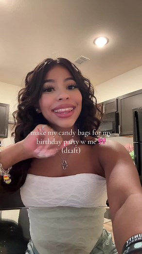 Jayda🫧🎀💕 (@luv.jayda)’s video of bags