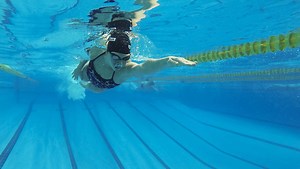 Los 10 ejercicios que te ayudan a mejorar tu crol