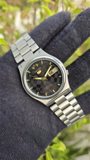 Mohd Shahnawaz on Instagram: "✅✅SALE POST✅✅ Original Seiko 5 Automatic Men steel 17 jewels Day date Vintage Japanese wrist watch size 37mm Ref 7009-3171 Price ₹3k Dm for Buy All Original recently serviced Done Working well keeping good time Day Date Working Smooth Ready to wear DM for More Details What’s app +918081842464 Only Prepaid order Box Available 3 months Warranty #wristwatch #watchcollector #vintage #seikoautomatic #wristwatch"