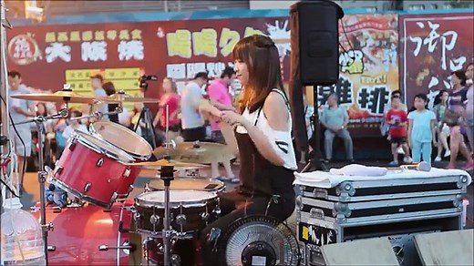 The Sensational Female Street Drummers of Asia!