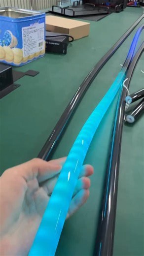 Lucas Yang on Instagram: "D22 Flexible neon round tube, 360 degree luminous #robelighting #vibraservice #ightingtech #techlife #esports #eventlighting #arenalighting #amlights #lightperformance #lightdesigner #lightinstallation #interactiveart #newmediaart #technologicalart #eddesign #kineticart #touchdesigner #madmapper #artinstallation #lightart #light #staging #AVInnovation #EventLighting"