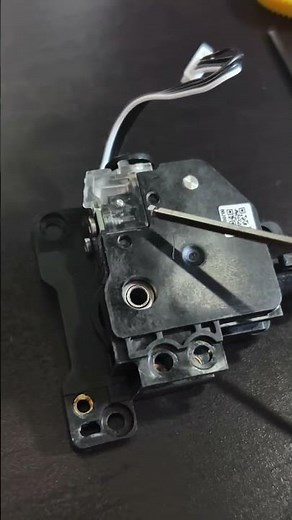 How to fix a jammed/clogged extruder from the ‪@BambuLab‬ X1 Carbon Extruder