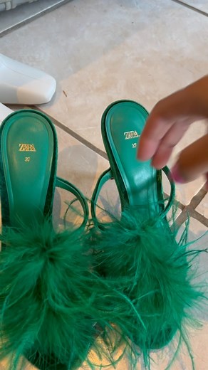 3.9K views · 46 reactions | Shoes Shoes Shoes in Stock!!!!!! Don’t miss out!!! Winter boots and shoes - Size 4, All Sneakers are size 6 - if you’re interested - DM me before I place them online #nataliesastyleforeverystory | Natalie's | Facebook