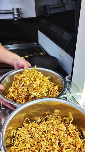 Melting Gold Jewelry into Bars: The Process Explained