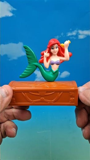 Ariel's Magic Treasure Chest #thelittlemermaid #happymeal #Ariel #magic #McDonalds