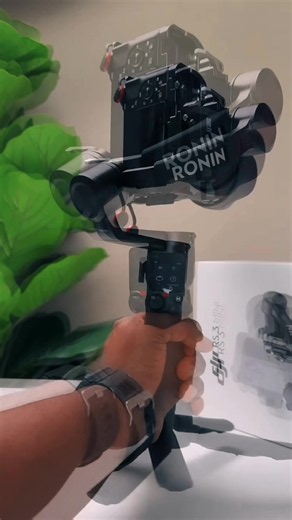 DJI RS 3 Mini: Lightweight Gimbal with Native Vertical Shooting