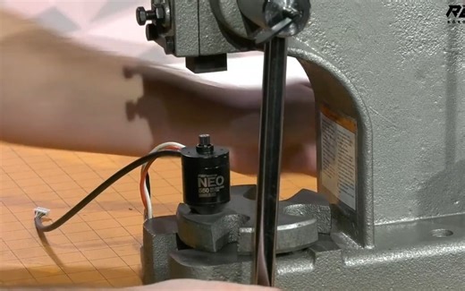 如何安装550电机齿轮——Pressing a Pinion on a NEO 550