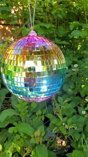 Make a bright colorful disco ball with alcohol inks! . . . #discoball #disco #party #discoballs #mirrorball #dance #music #glitter #funk #discomusic #mirrorsuit #mirrorsuits #techno #mirrortiles #discoballdiy #discoshoes #discoballshoes #crafts #howtomake #makersgonnamake #sunshine #upcycle #refashion #upcyclecrafts #upcycling #diy #Doodlecraftblog #Doodlecraft | Doodlecraft | Facebook