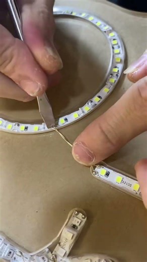 Customised your name with neon sign up #neonlights #neonsign #neonvibes #neon #neonsignbuzzingsound