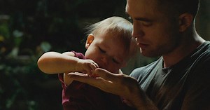 Does Robert Pattinson Die At The End Of "High Life"?