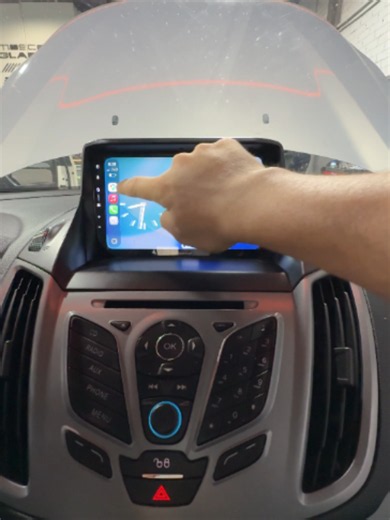 🚗 No necesitas cambiar de coche para tener la tecnología de uno nuevo. Así actualizamos este Ford C-Max con una pantalla Pioneer con CarPlay y Android Auto para disfrutar de navegación, música y llamadas de una forma mucho más cómoda. #FordCMax #Pioneer #MadridAudio