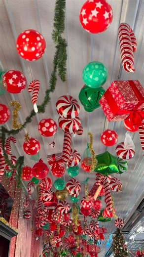 106 reactions · 15 comments | Our phones have been ringing off the hook with the question, “What exactly IS the Flight Before Christmas?” Here’s a brief walk through of what you can expect. You don’t have to play golf, you can hang and eat pizza or enjoy a holiday drink, BUT playing golf DOES make it a fun and unique experience. To book a bay, visit https://flightzone.golf/book-bay/ or just show up. Walkins are welcome. | Toad Valley Golf Course | Facebook