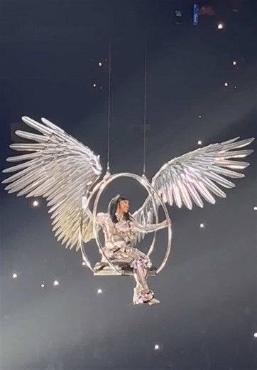 An icon 😂😂😂 @Cardi B #seattle #littlemissdrama #cardib #partyintheusa #remix