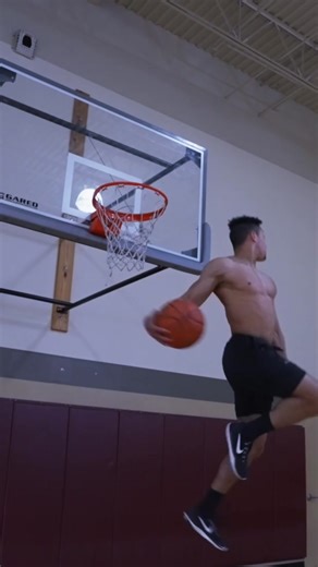 ANOTHER NEW #DUNK UNLOCKED🔓 Full dunk session on my YouTube! Check it out! #dunks #dunkademics #jumptraining