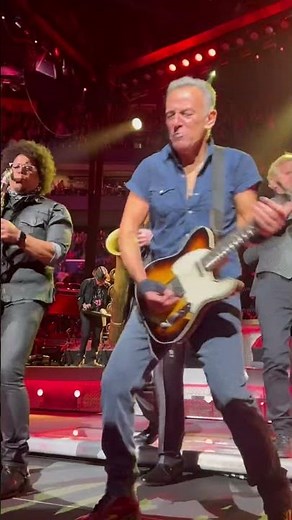 Bruce in Buffalo!!! What a night! ❤️🎶🙌 #brucespringsteen #music #buffalo