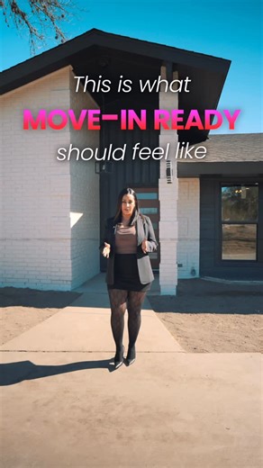 Analisa Gutierrez, Realtor | Investor - San Antonio | Austin, TX on Instagram: "✨ This is what move-in ready should actually feel like ✨ No projects. No surprises. Just unpack and settle in. This home has been fully renovated with intention: clean, modern finishes balanced with warm touches that feel right from the moment you walk in. 🏠 Beautifully remodeled throughout 🛠️ Brand-new roof + energy-efficient double-pane windows 🪵 New flooring & carpet 🍽️ Completely updated kitchen with new cabi