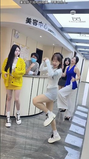 Brother Louie Mix '98 #路灯下的小姑娘 #下班后的日常 #舞台无处不在 #美容院的生活 #dance #dancecover #dancevideo