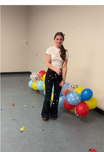 Balloon Popping Fun: Scissor Pop Delight