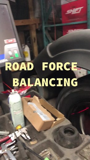 ROAD FORCE BALANCING #mississauga #brampton #toronto #uber #lyft #kitchener #creatorsearchinsights #liberty #tires #canada🇨🇦 #peace #wheels #toyota