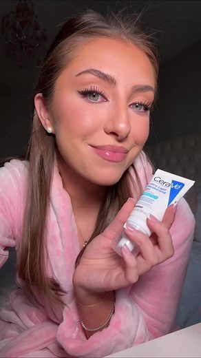 Best Moisturizer for Makeup Prep: CeraVe Ultra-Light Moisturizing Gel