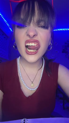 Exploring Dissociation in Poetic Form