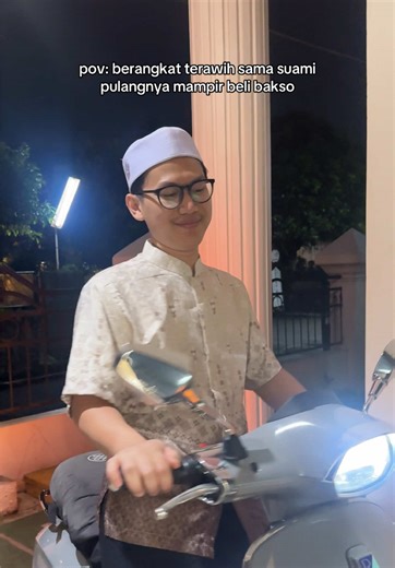 Berangkat Terawih Bareng Suami dan Mampir Bakso